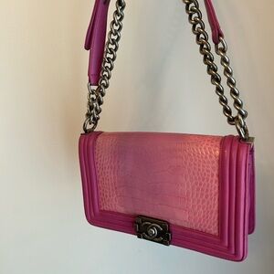 Chic Pink Chain Shoulder Bag